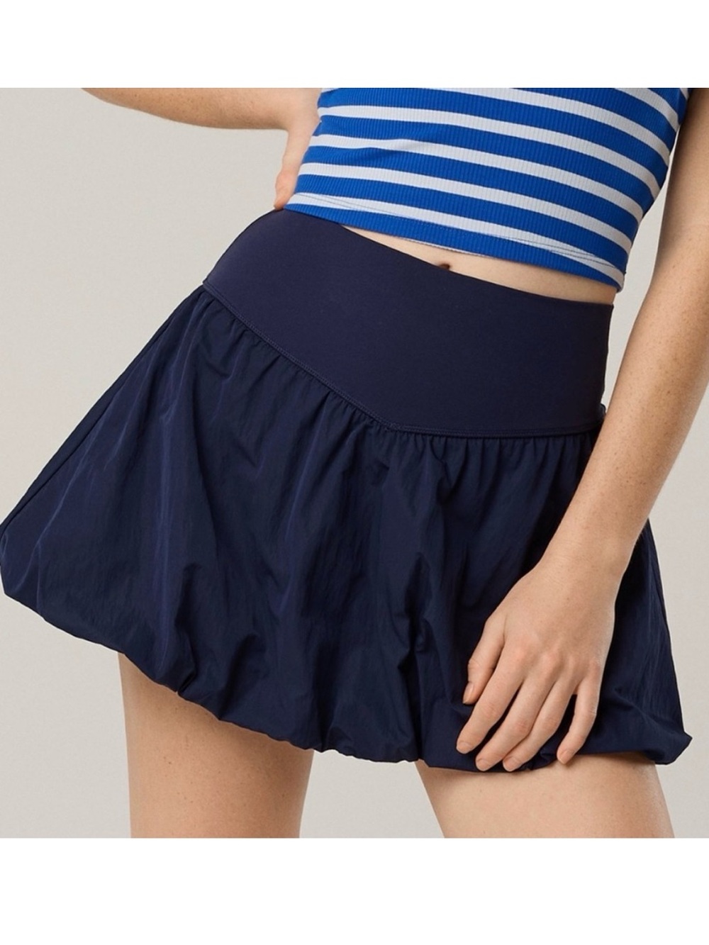 Bubble skort aerie navy NWT M